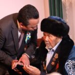 ТҮРКІСТАН ОБЛЫСЫНДА 102 ЖАСТАҒЫ ҚАРТ МАЙДАНГЕР  АРДАҚТАЛДЫ